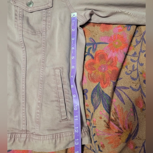 Faded pink denim jacket - Picture 4 of 7